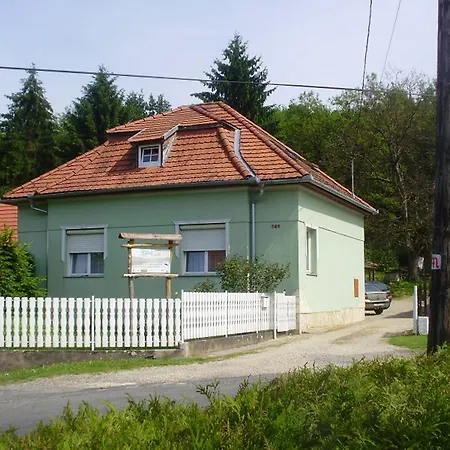 Гостевой дом Tavi Vendeghaz 3*